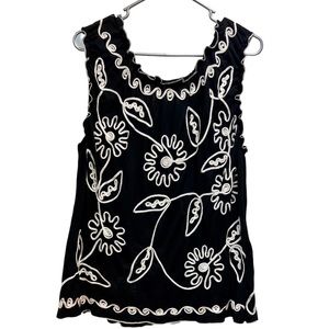 Vintage Black/White Embroidered Floral Lauren Michelle Sleeveless Top